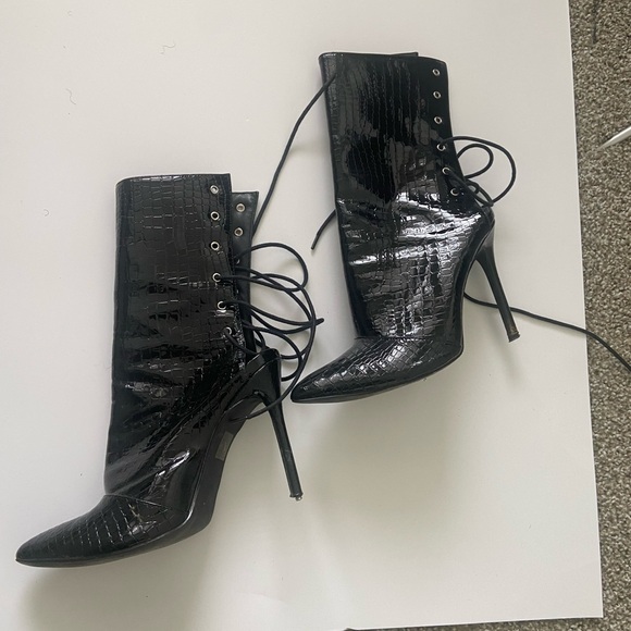 Elegant Black Lace-Up Heeled Boots - Picture 1 of 2